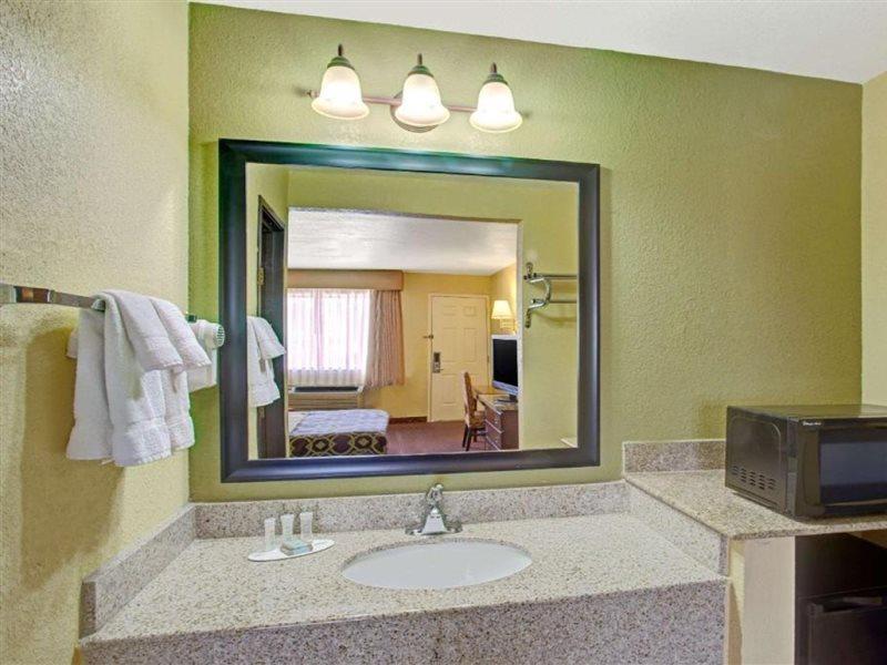 Travelodge By Wyndham Tucson Az Cortaro Esterno foto